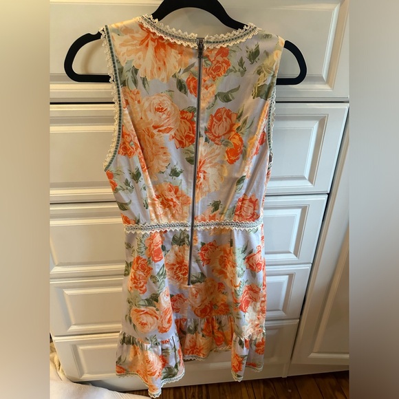 Alice + Olivia - peach floral dress with lace trim size 8 - Picture 2 of 2